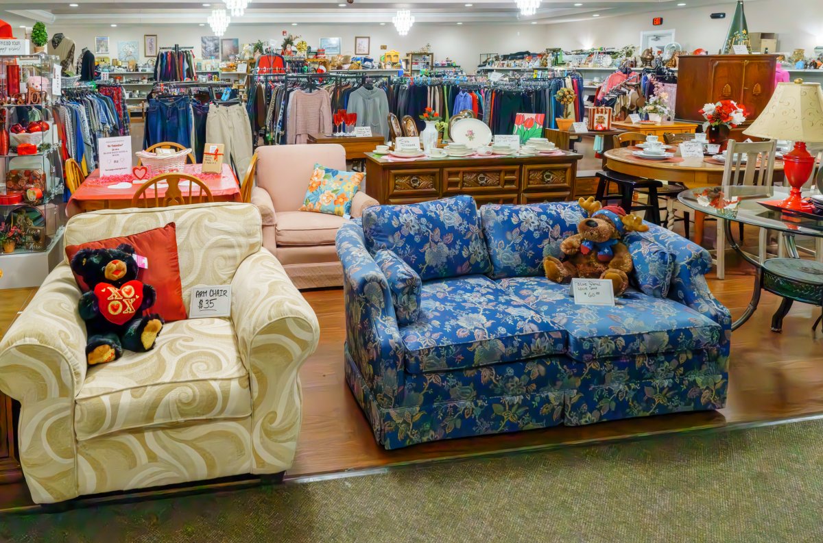 Helping Hands Thrift Store in Rolla