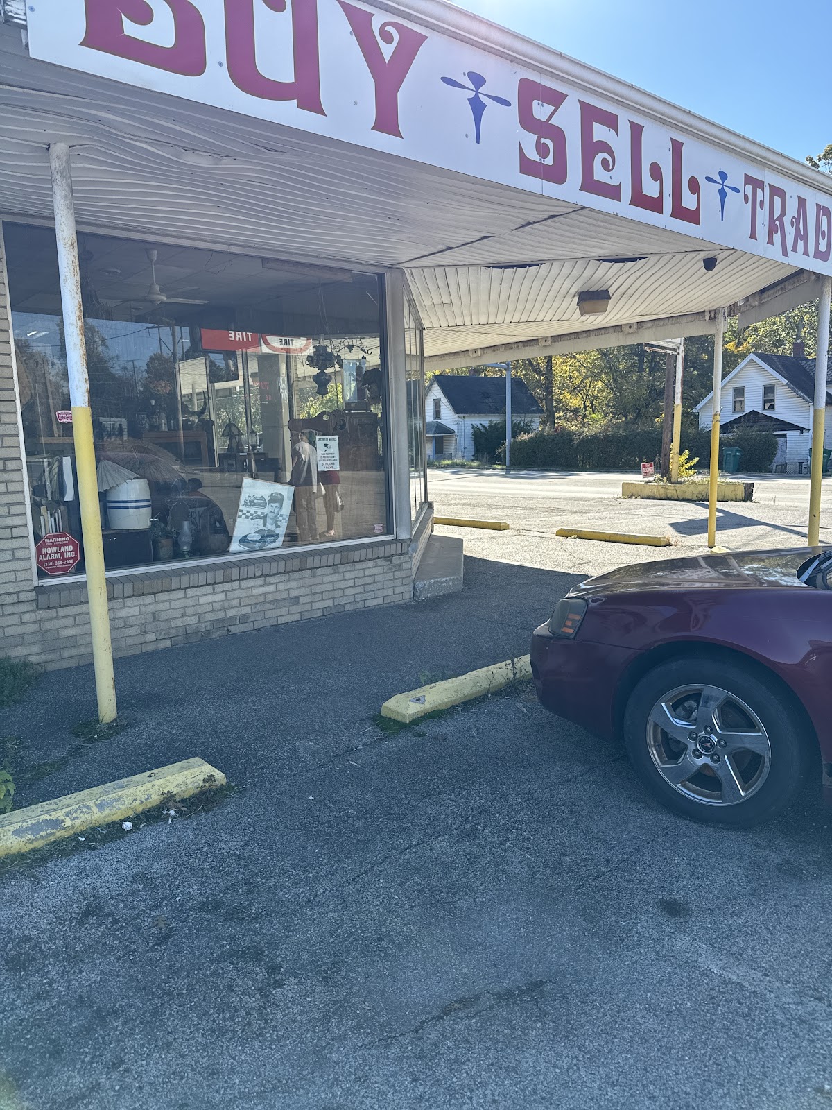 Second Chance Antiques in Warren