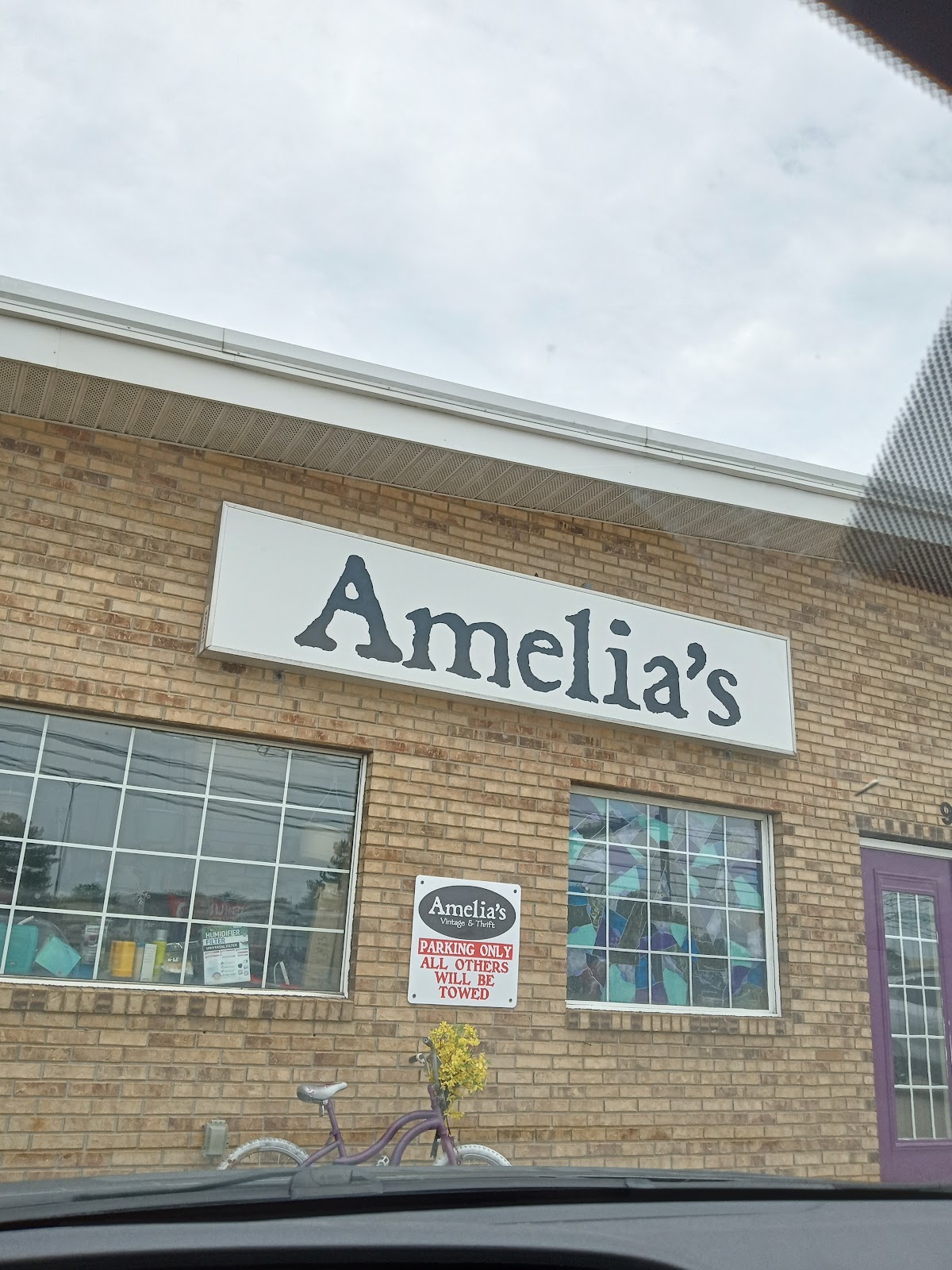 Amelia's Closet in Streetsboro