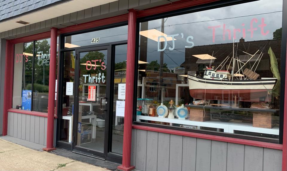 DJ’s Thrift & Gift LTD in Ravenna