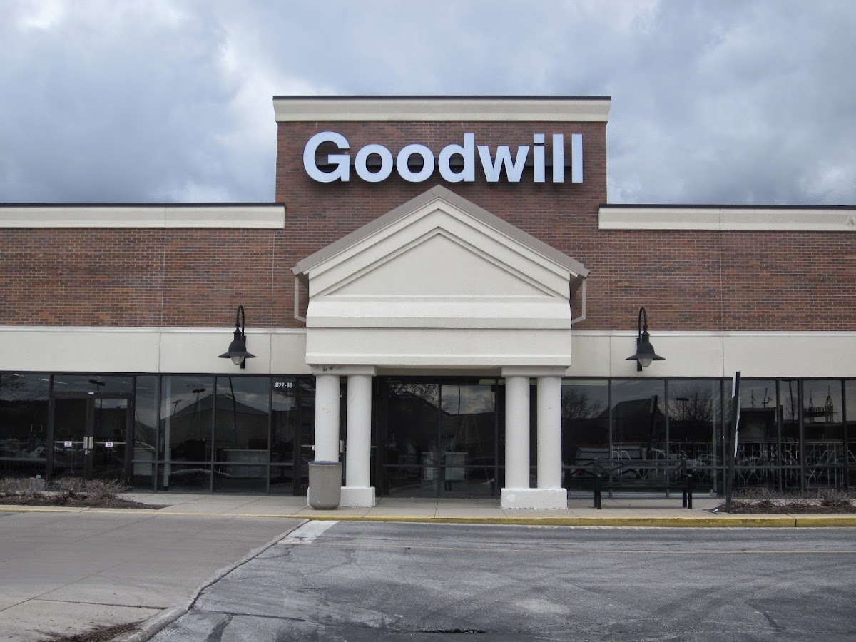 Goodwill Industries - Lima Rd Store in Fort Wayne