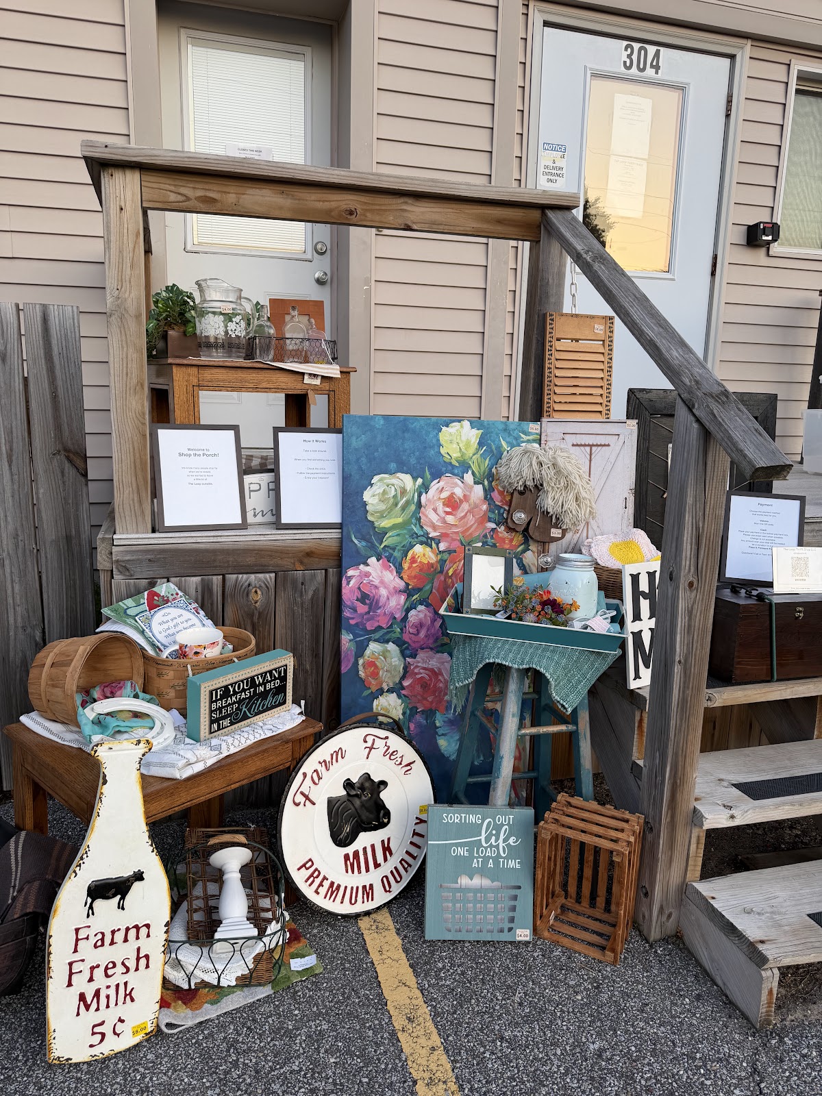 The Loop Thrift Shop LLC in Middlebury