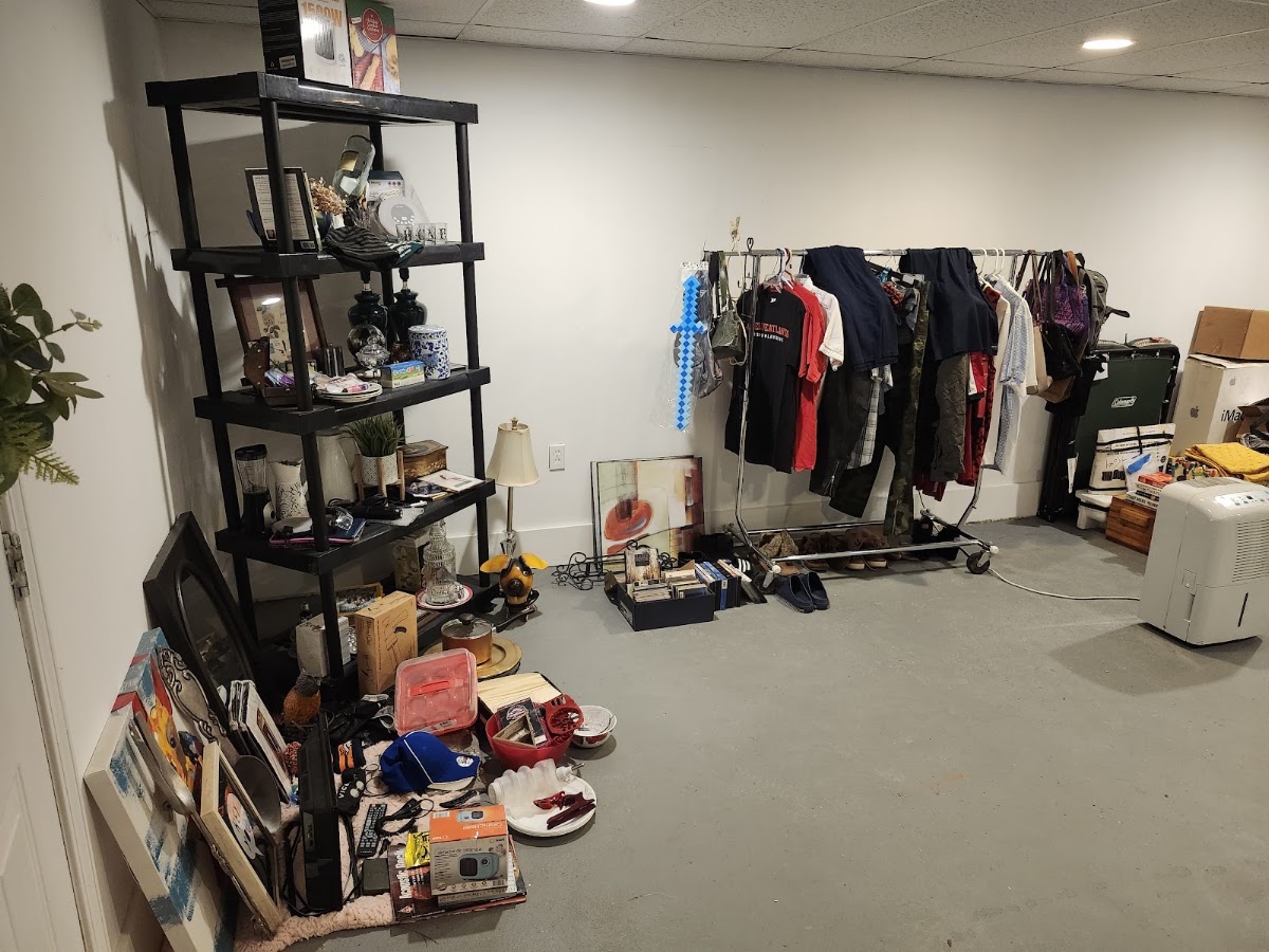 JJ Clothing Thrift in Villa Rica