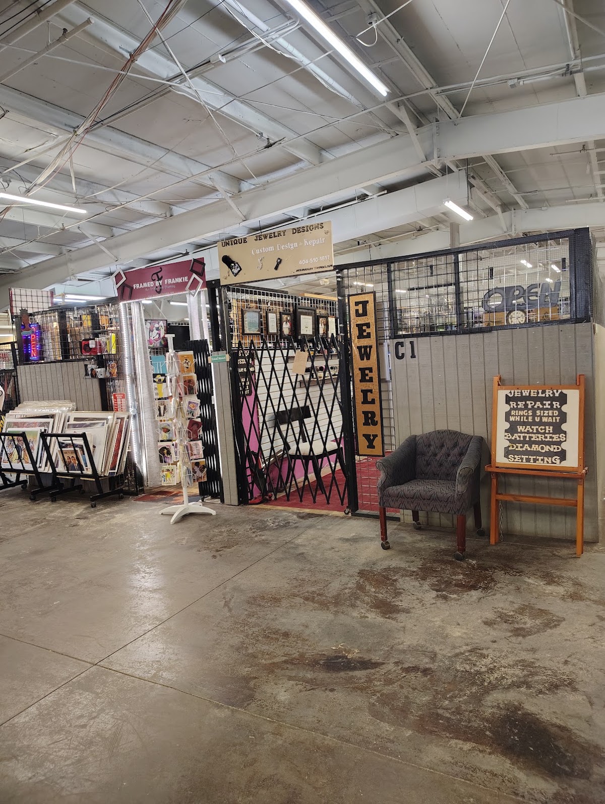 Style And Grace Thrifting in Conyers