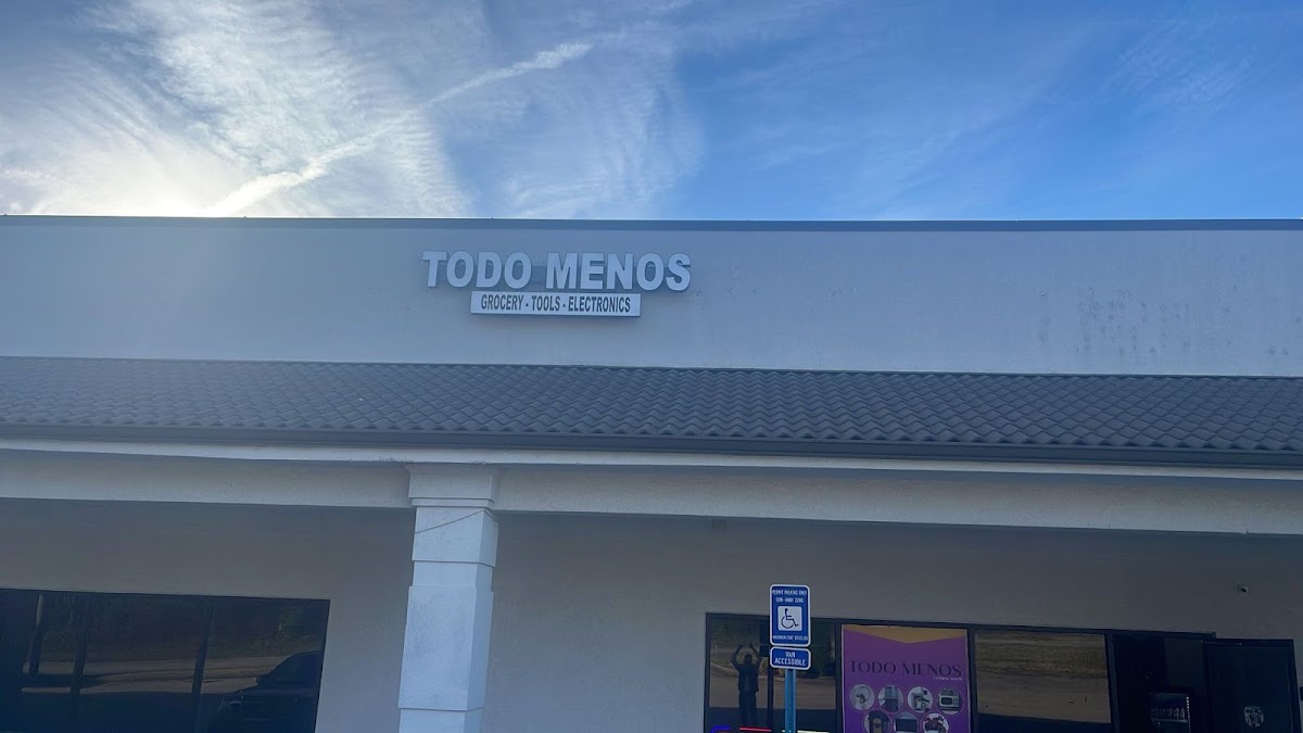 Todo Menos in Gainesville