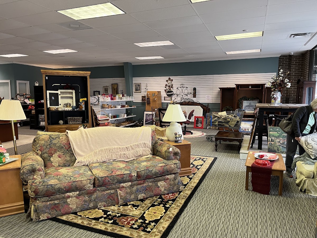 Repeat Boutique Thrift Store in Valdosta