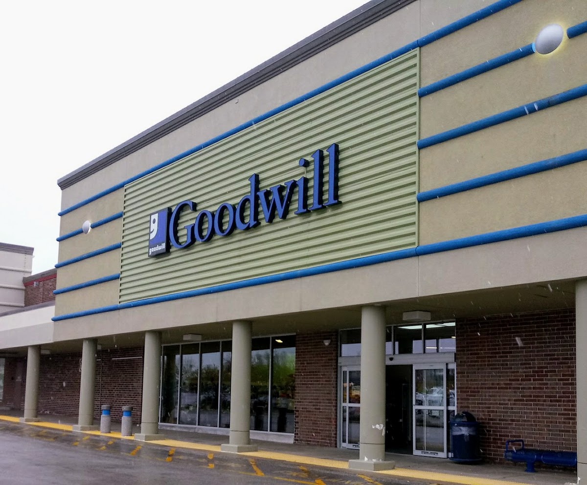 Goodwill Store & Donation Center in Northbrook