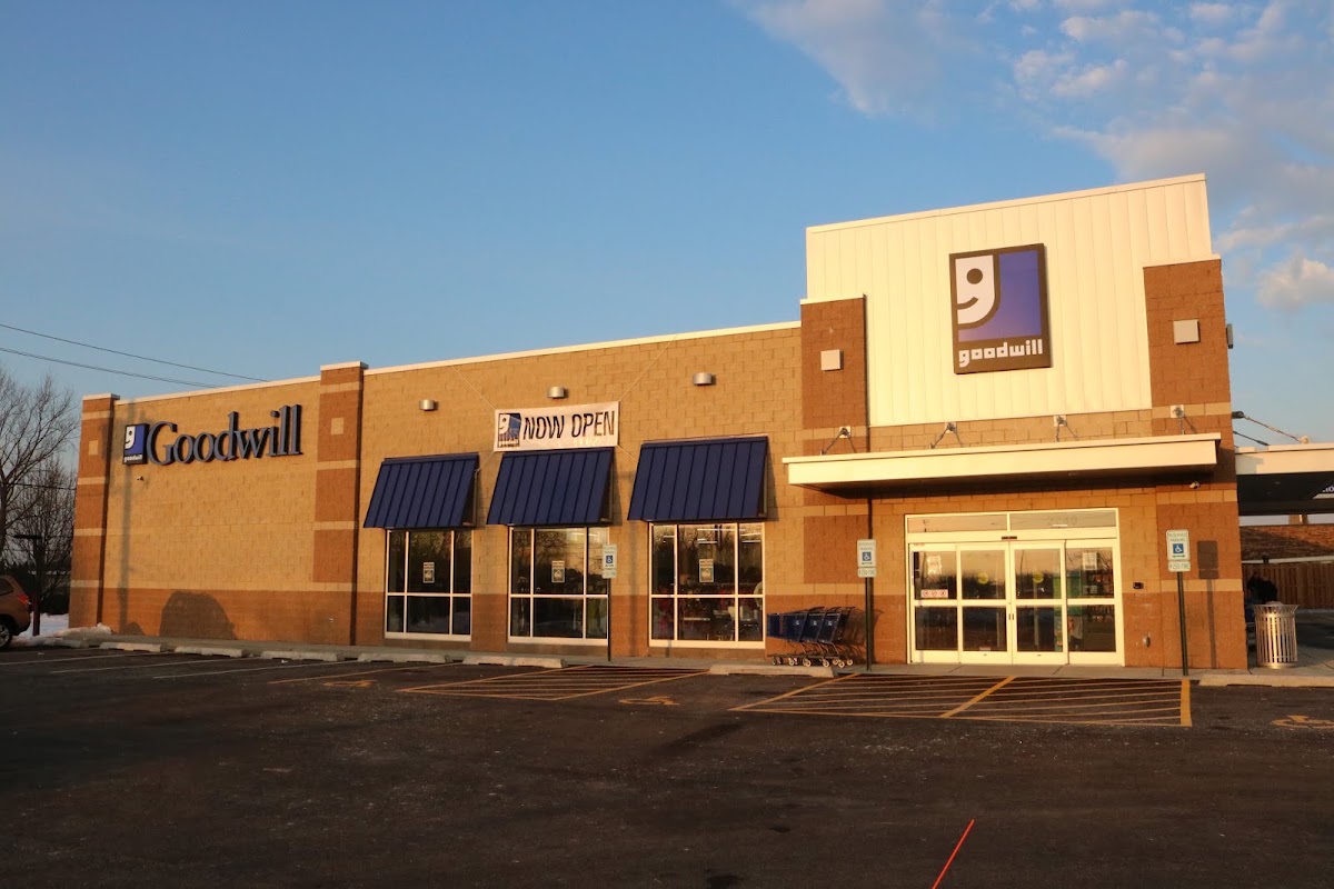 Goodwill Store & Donation Center in Glenview in Northbrook