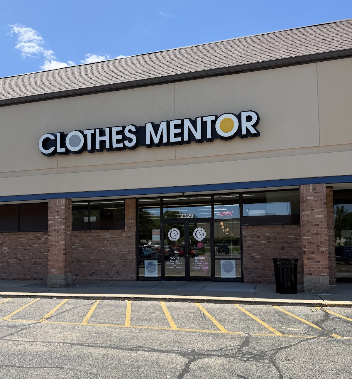 Clothes Mentor Springfield, IL in Springfield