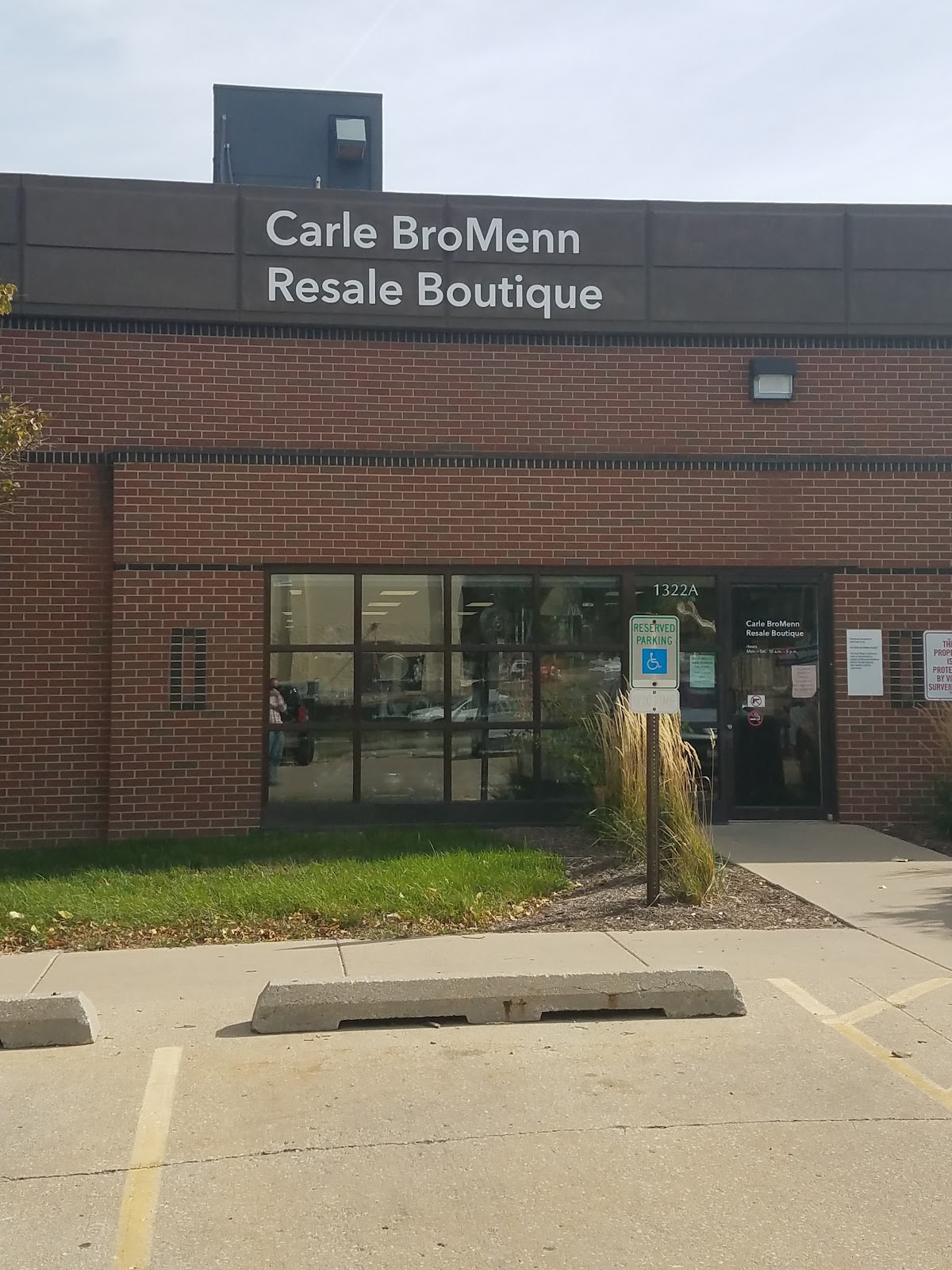 Carle BroMenn Resale Boutique in Normal