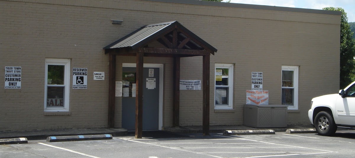Tiger Town Thrift Store in Rosman