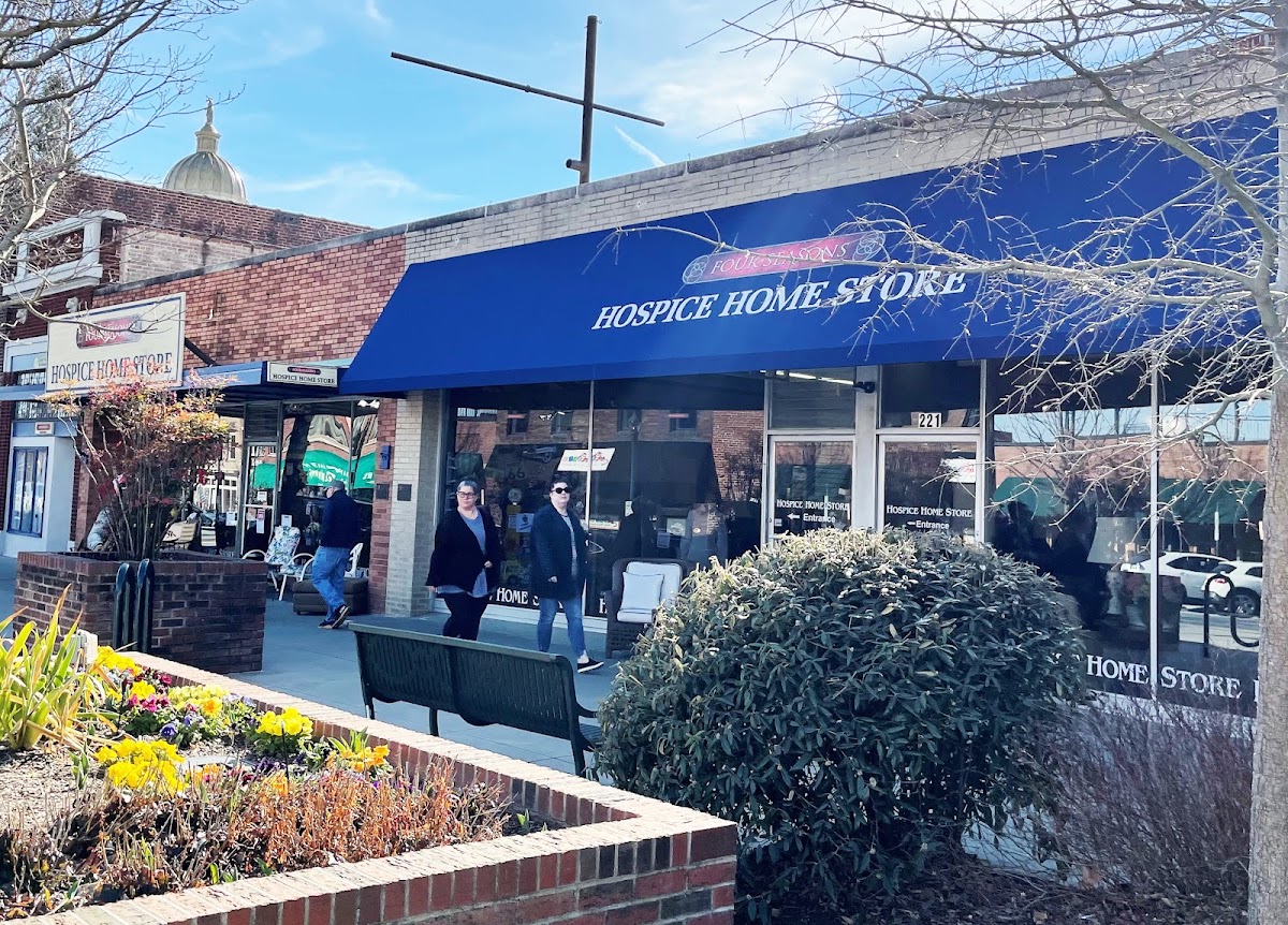 Four Seasons Hospice Home Store- Hendersonville in Hendersonville