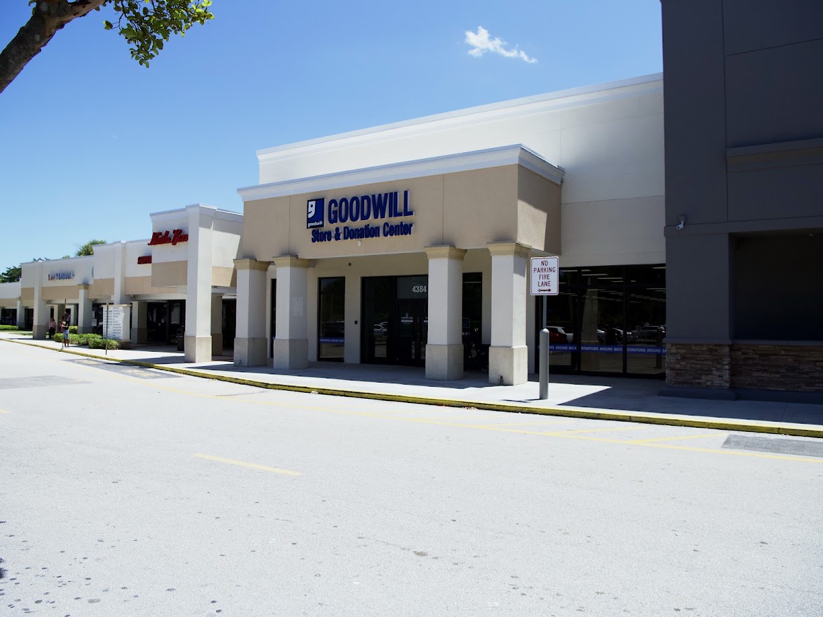 Goodwill Retail Store & Donation Center - Forest Hill in West Palm Beach