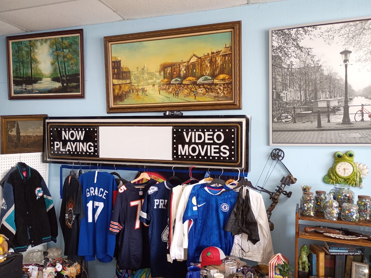 The Thrift an Gift Shop in Hudson