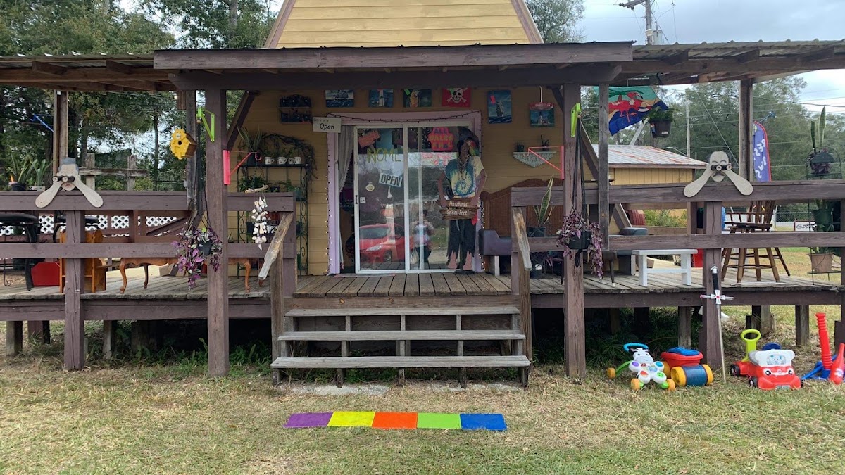 Nomey's Knick-Knacks & Novelties in Tallahassee