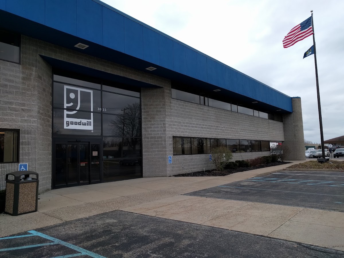 Shopgoodwill Pick-up Center in Grandville