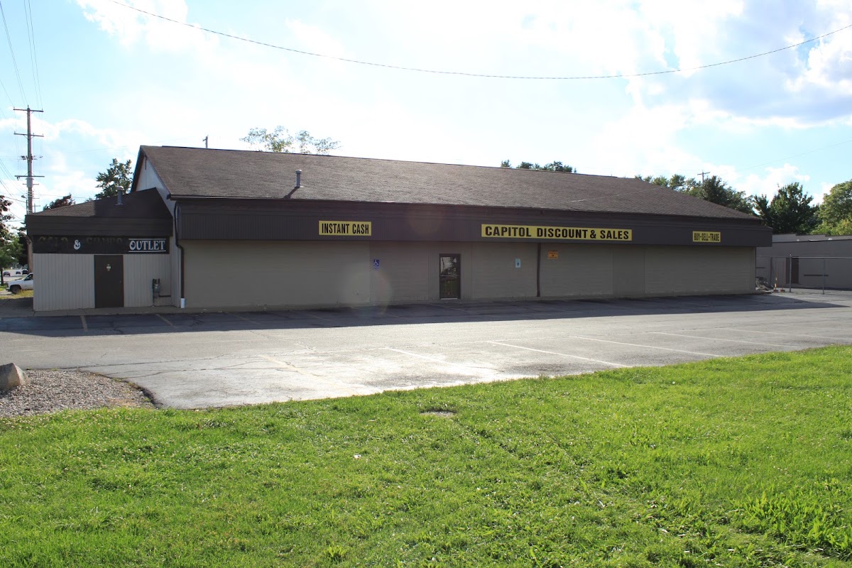 Capitol Discount & Second Hand in Lansing