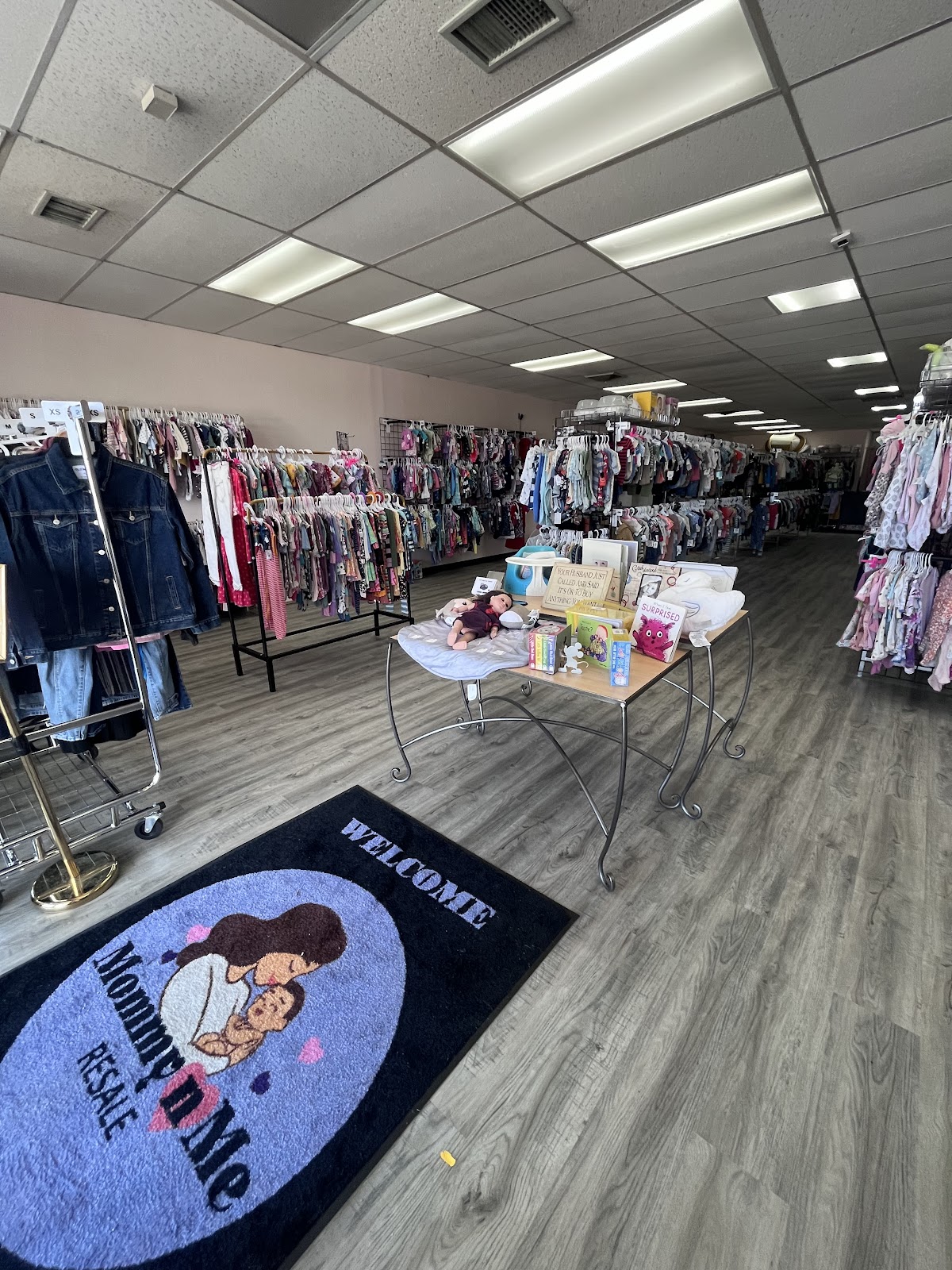 Mommy 'N Me Resale LLC in Holland
