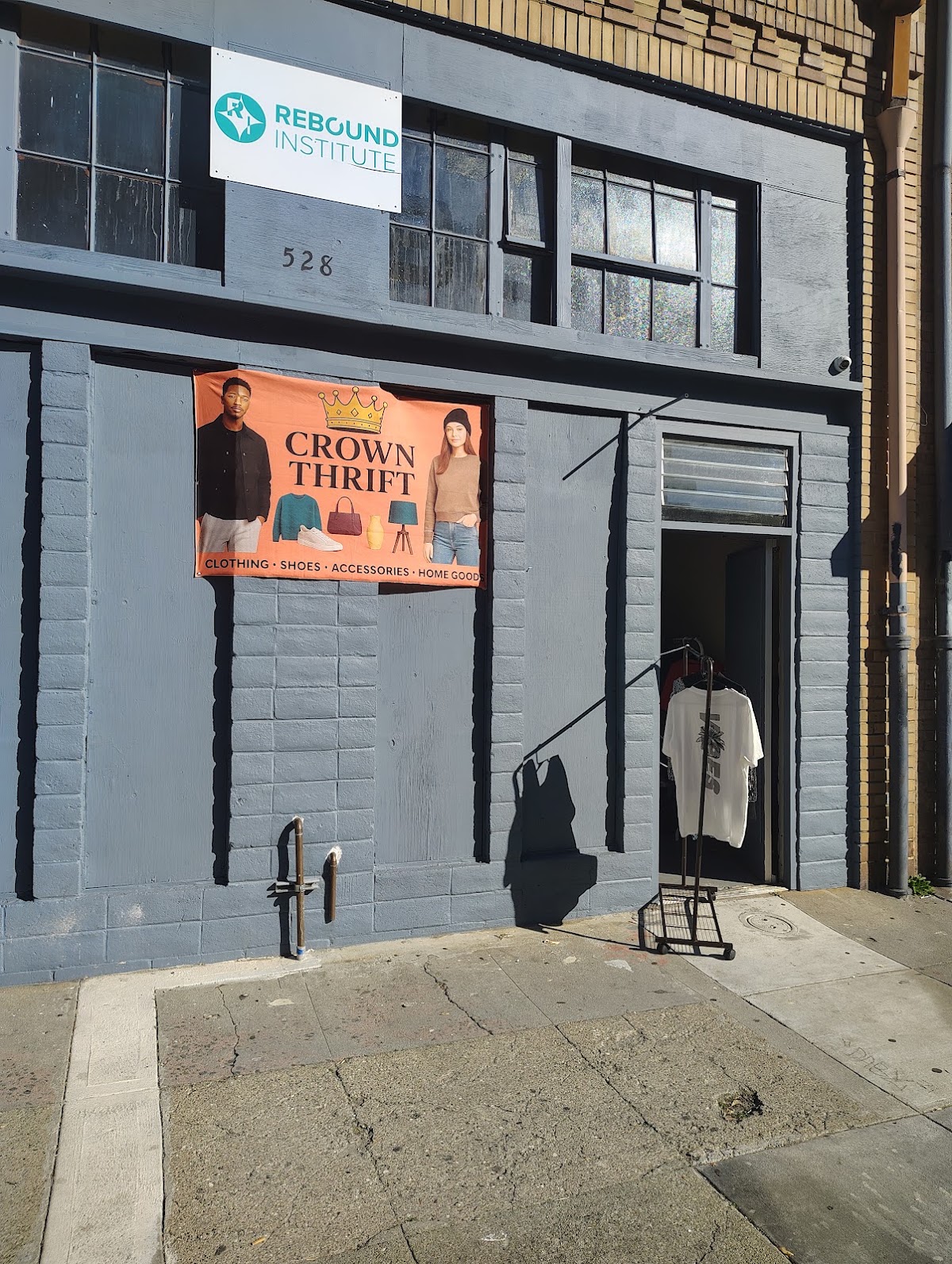 CROWN THRIFT in Oakland