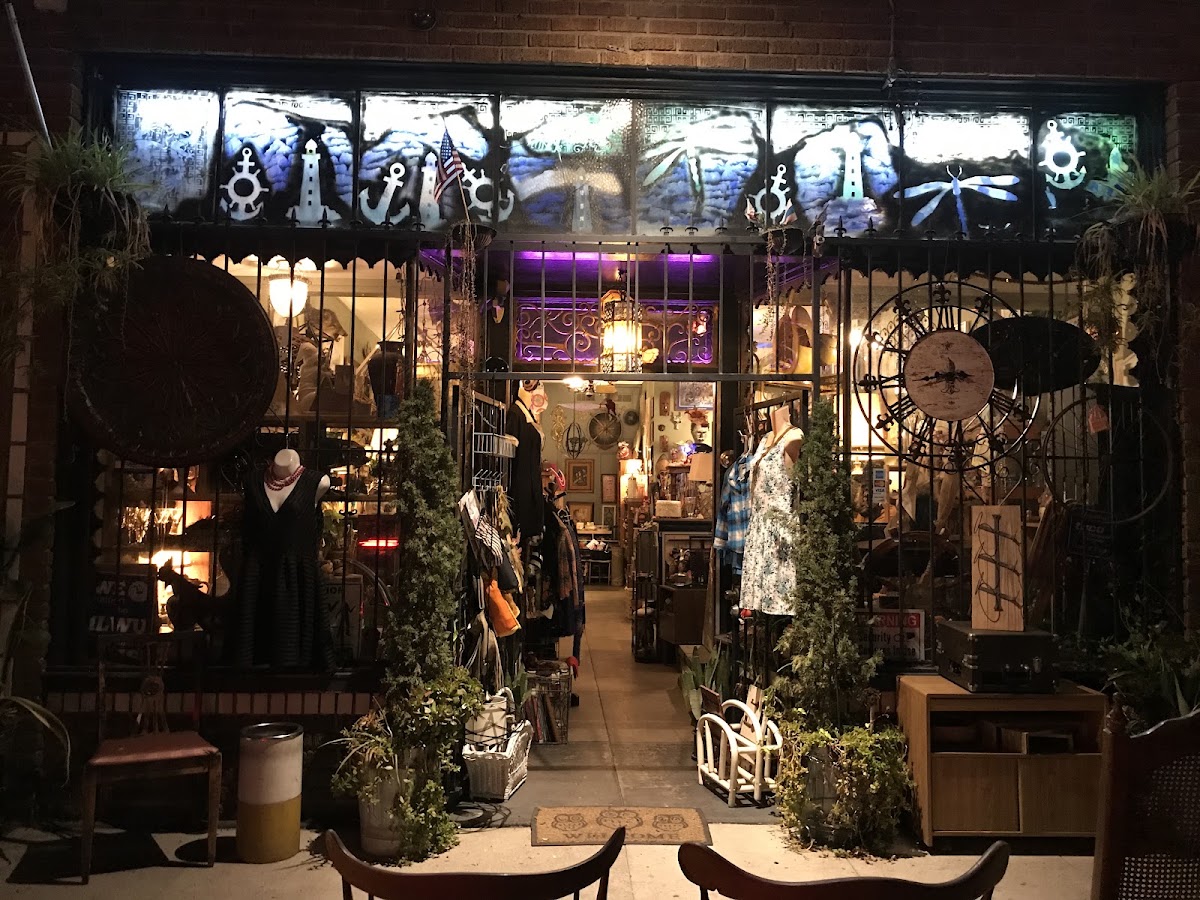 Home + Treasures in Los Angeles