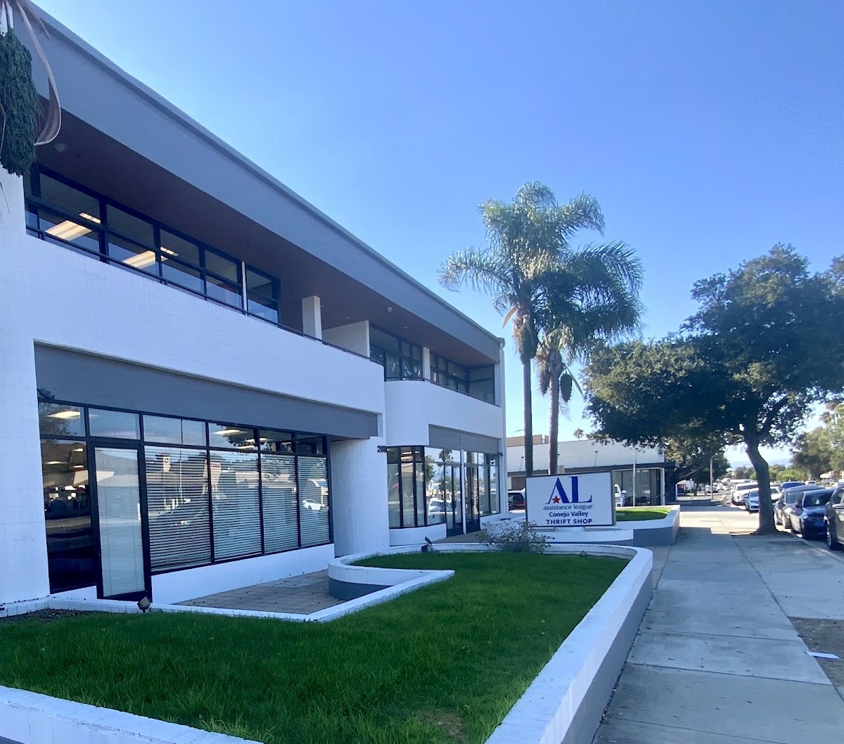 Assistance League of Conejo Valley Thrift Shop & Donations Center in Thousand Oaks