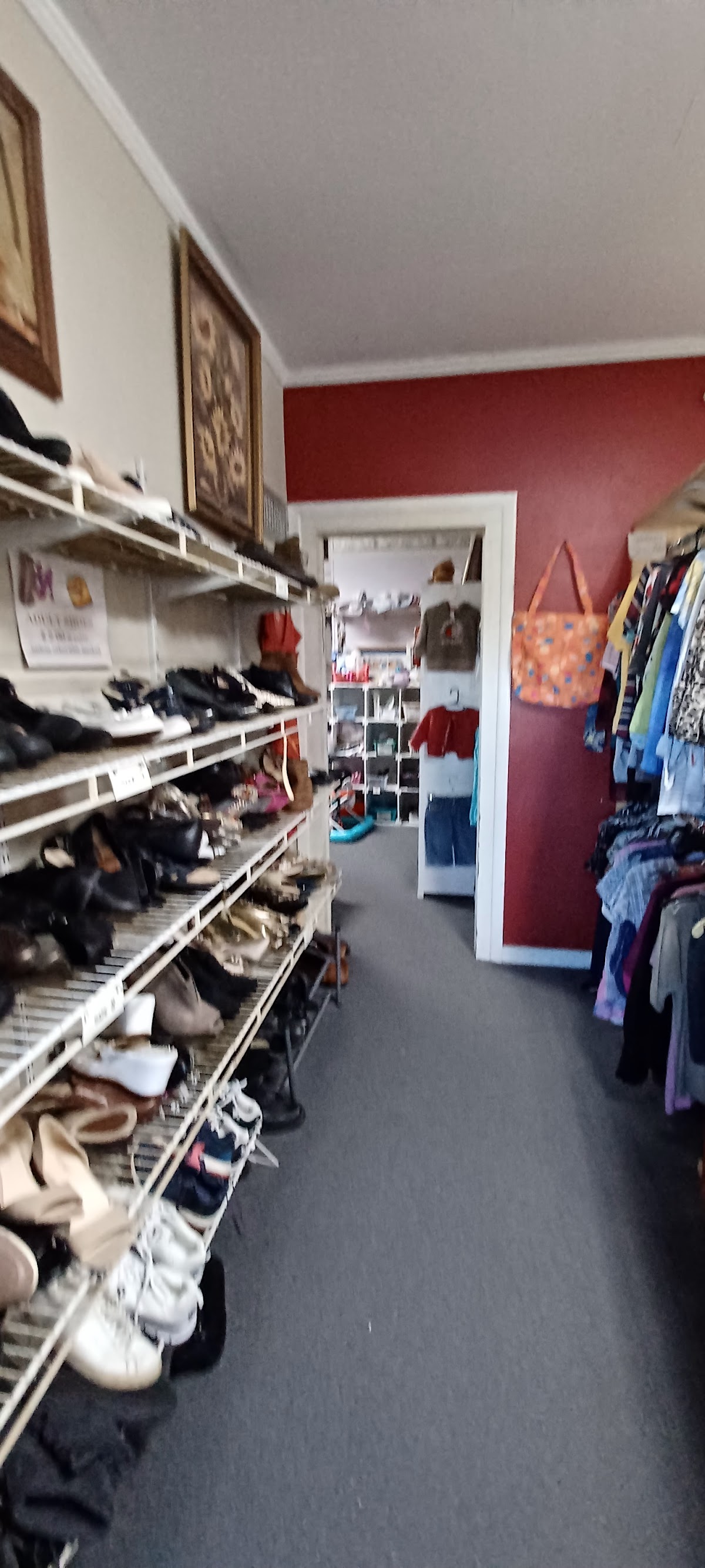 First Methodist Church Thrift Store in Williston