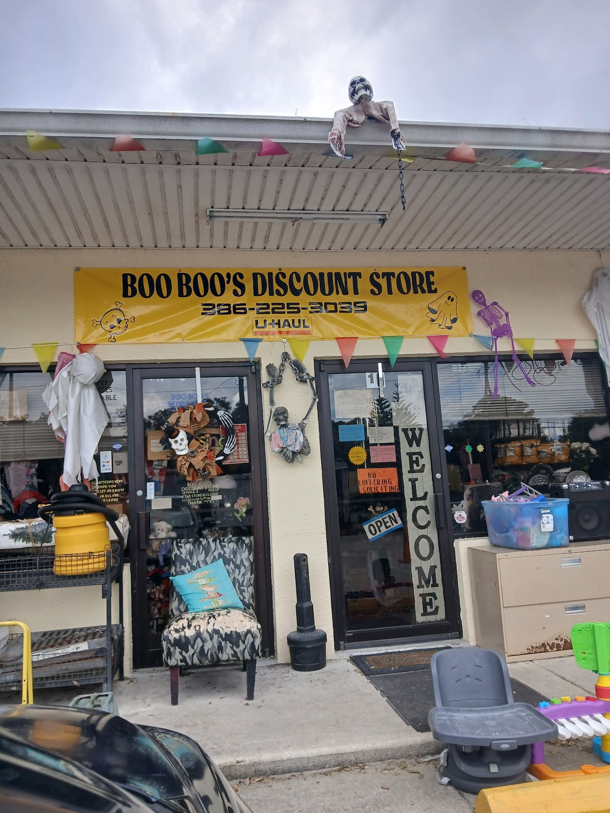 Boo Boo's Discount Store in Bunnell