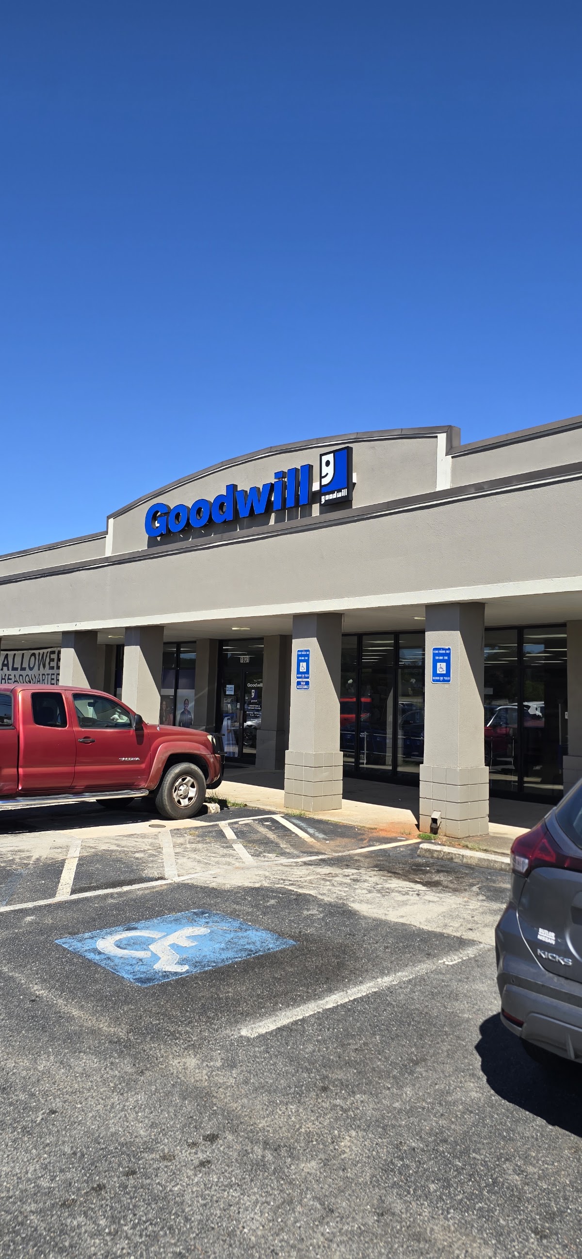 Goodwill Store and Donation Drive-Thru in Milledgeville
