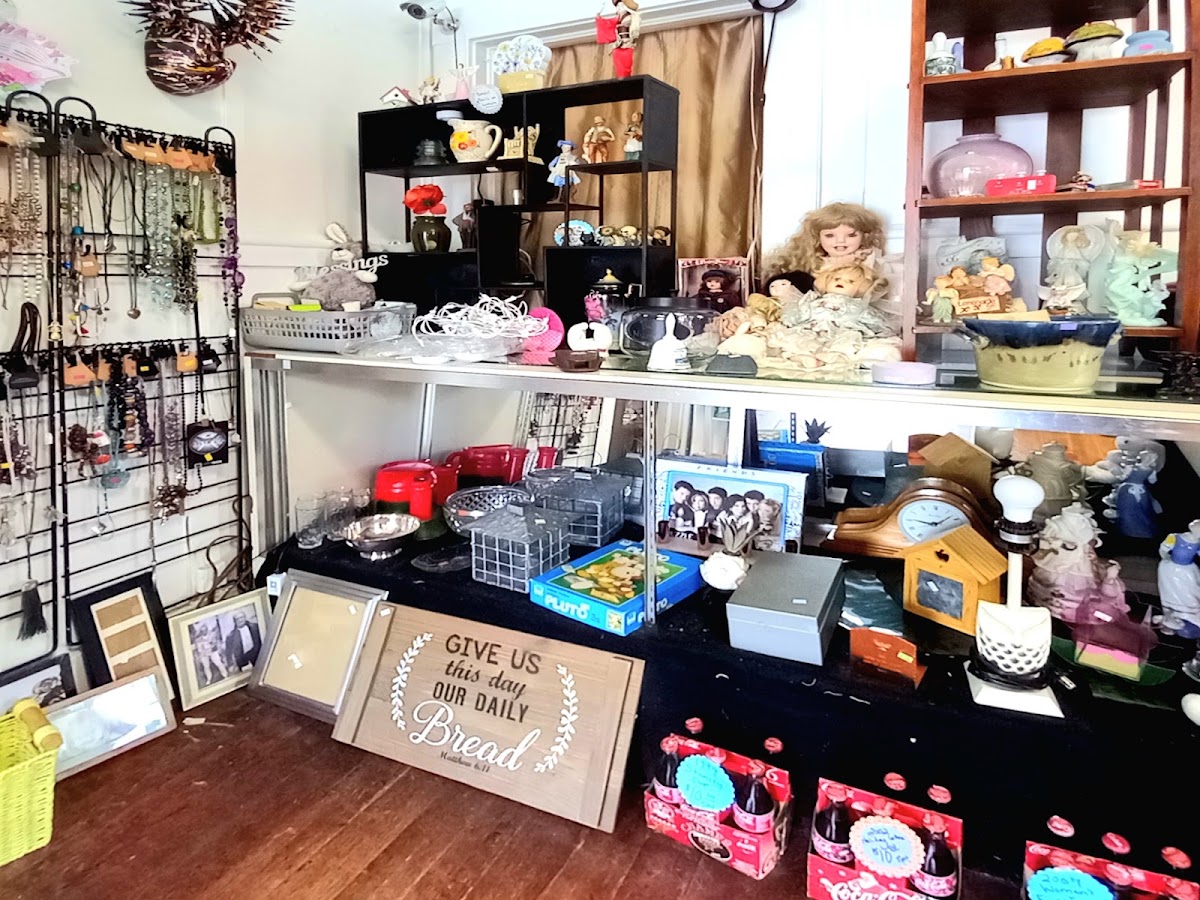 ReTails Thrift Shop in Statesboro