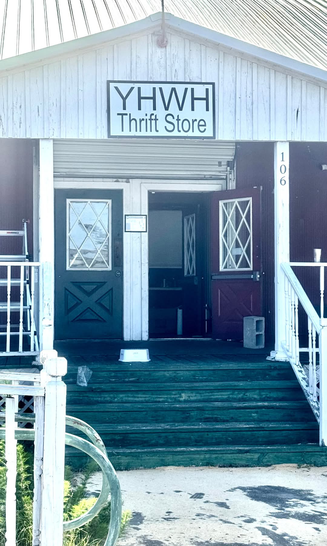 Yhwh thrift store in Jesup
