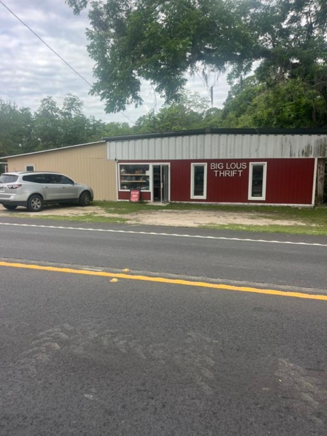 Big Lou's Thrift, Inc. in Sparks