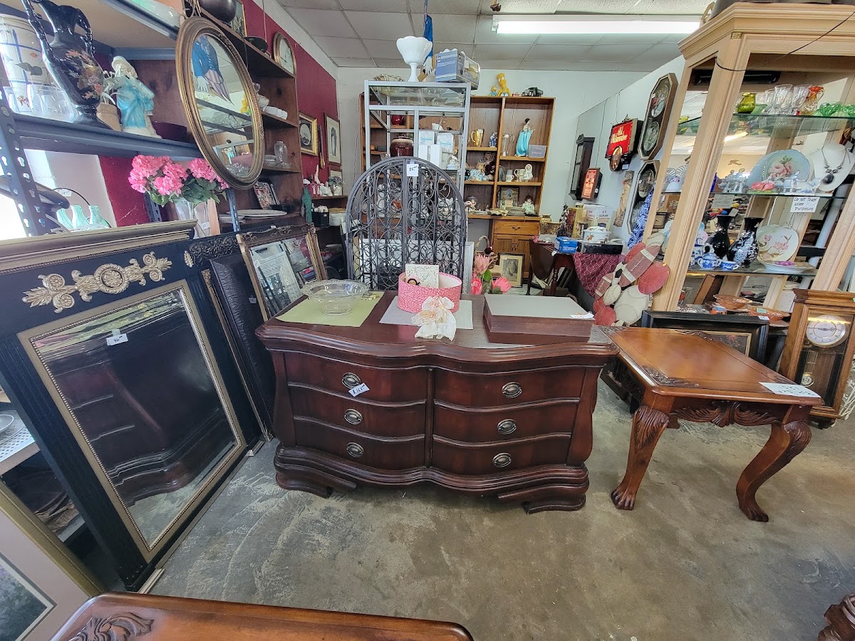 Joan's House of Bargains in Bainbridge
