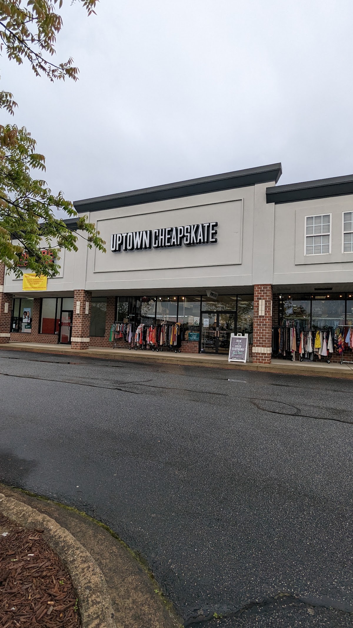 Uptown Cheapskate Woodstock in Woodstock