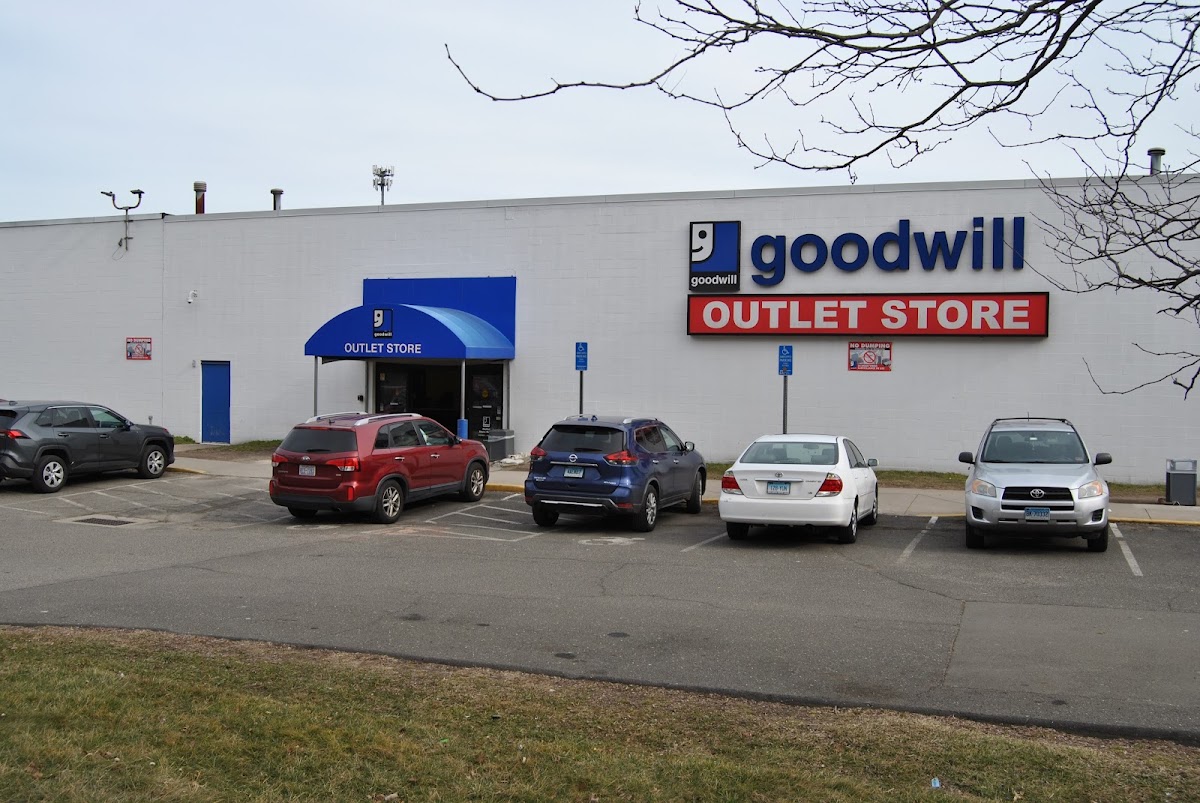 Goodwill Outlet Store in Hamden