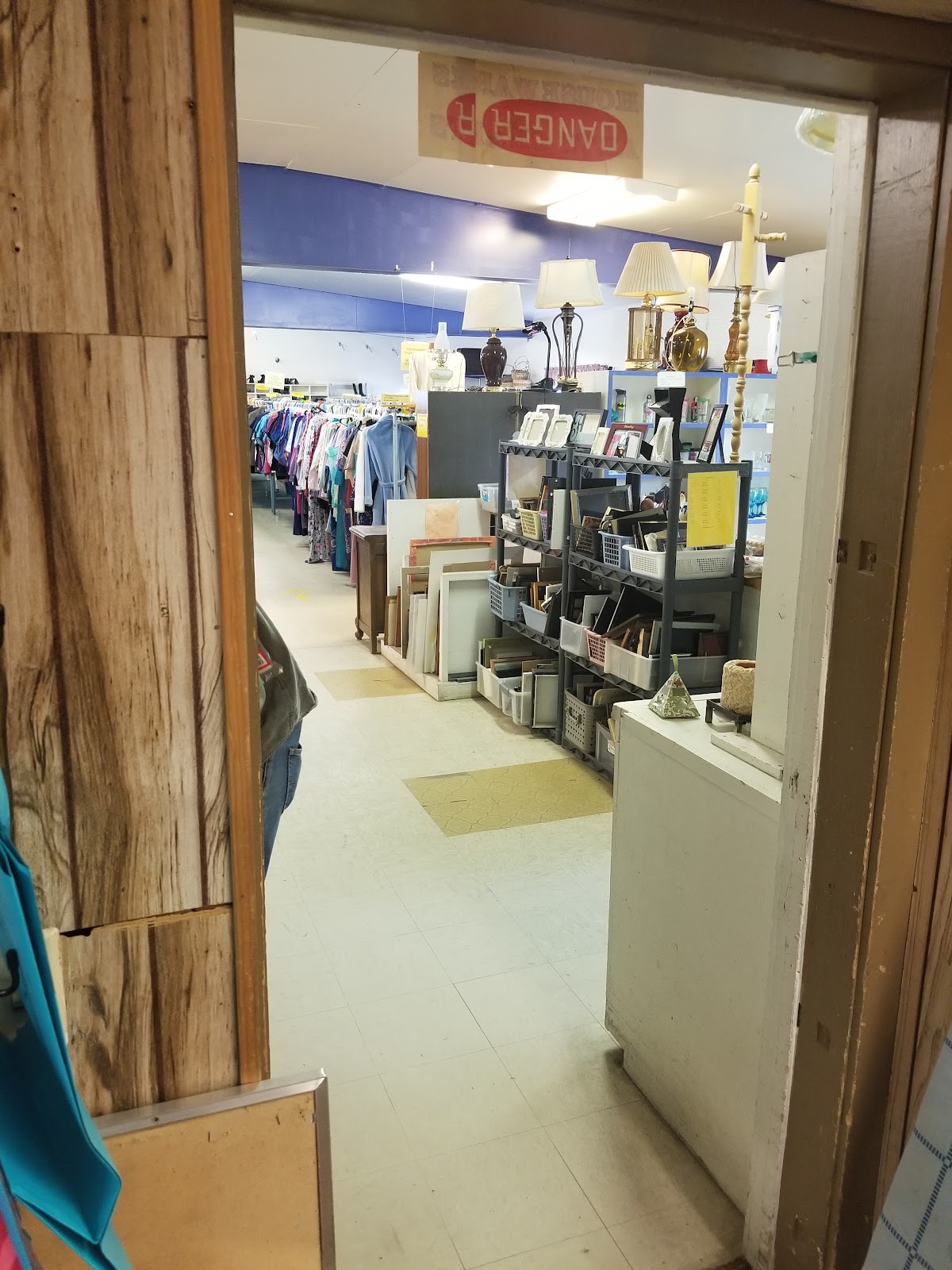 New Bees Thrift Store in Buena Vista