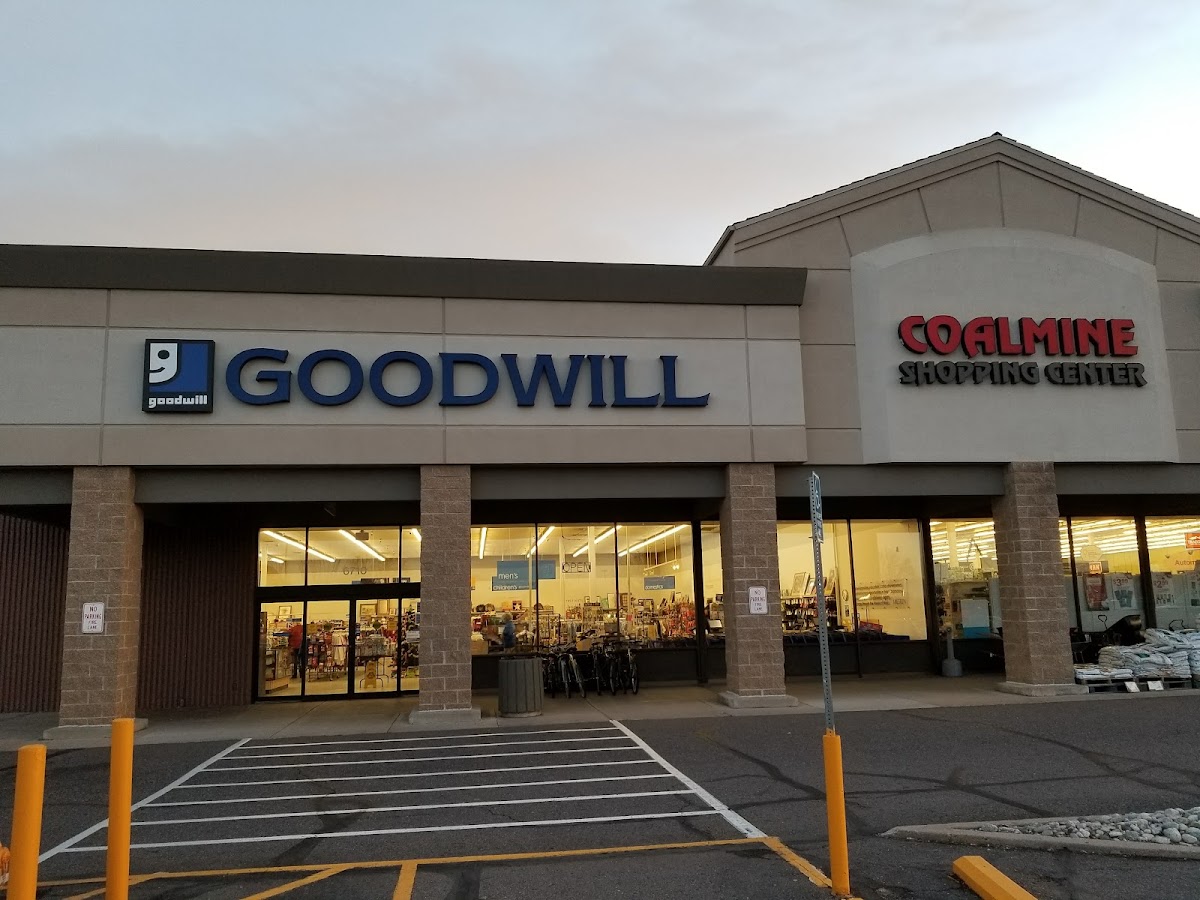 Goodwill Store & Donation Center in Littleton