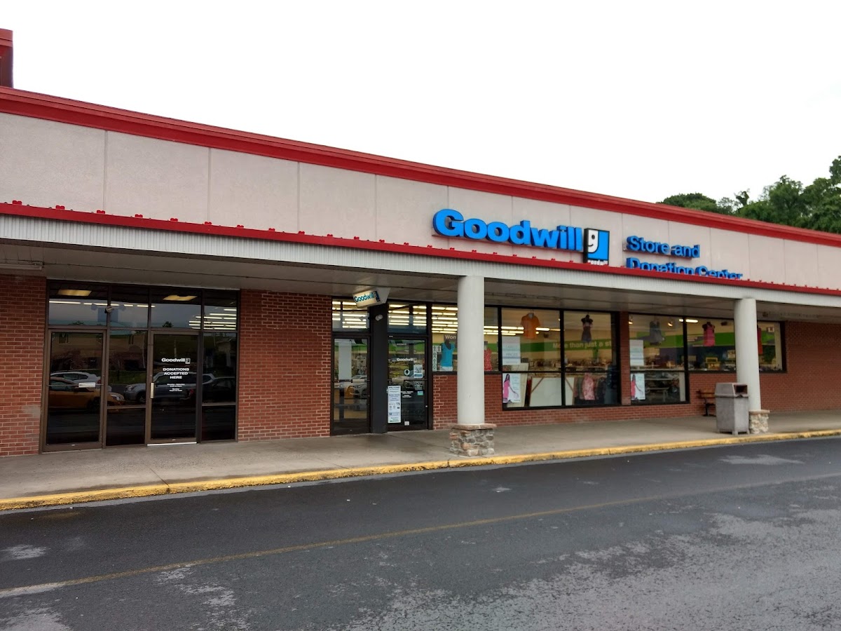 Goodwill Store & Donation Center in Burnham
