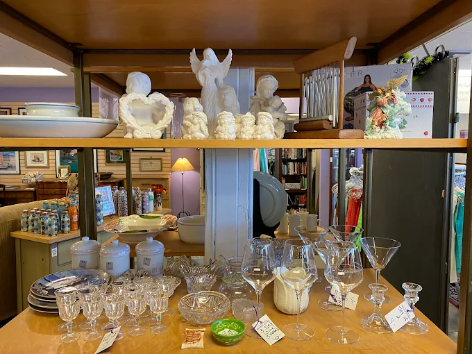 Laura's House Resale Store